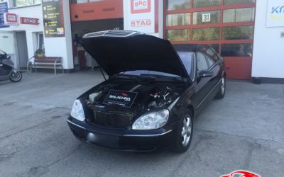 MERCEDES S500 V8 W220
