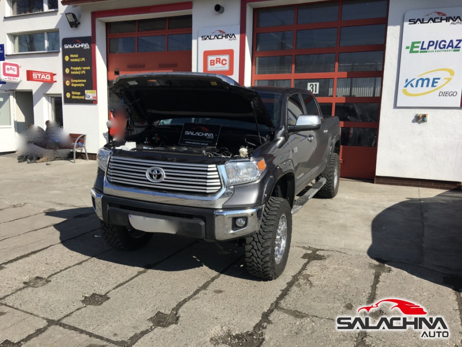 TOYOTA TUNDRA 5.7 V8 Salachna Auto
